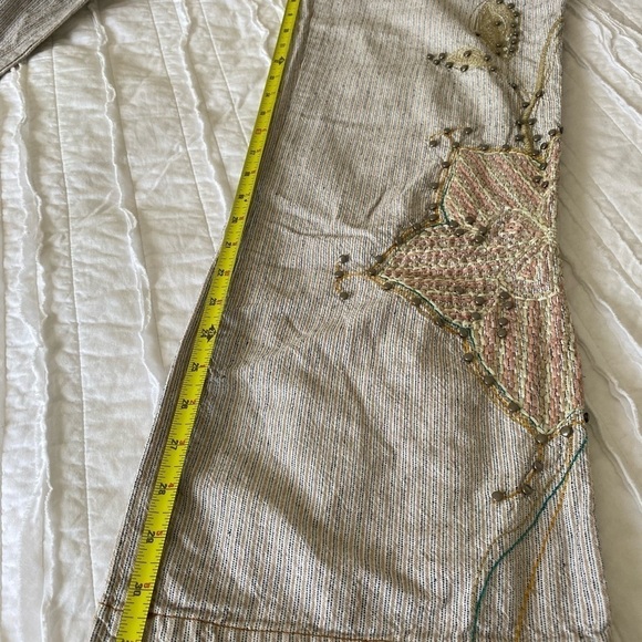 Aziza Pants Cream Ground Embroidered Detailed Design Women’s Size 6 - Picture 13 of 13